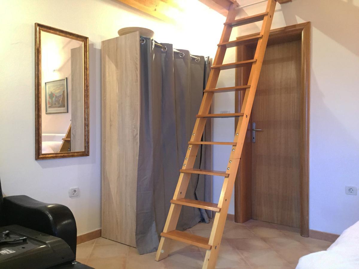 Holiday Home Olive Szybenik Zewnętrze zdjęcie